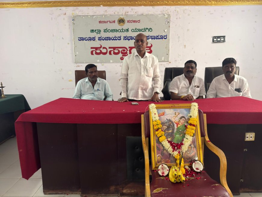 ಸ್ವಾತಂತ್ರ್ಯ ಸಂಗ್ರಾಮದ ಹೋರಾಟಕ್ಕೆ,ಕಿಚ್ಚು ಹಚ್ಚಿದ್ದೆ ಕಿತ್ತೂರು ರಾಣಿ ಚೆನ್ನಮ್ಮ.